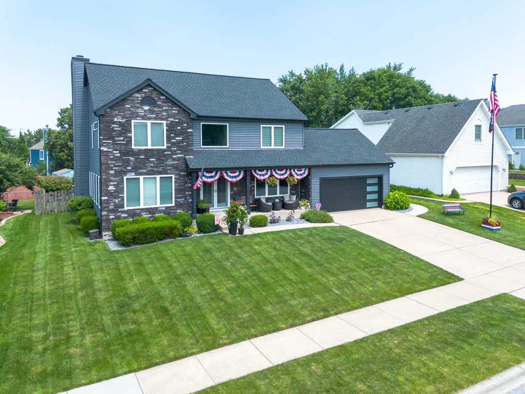 Photo of 71 Chateau Drive, Dyer, IN 46311 (MLS # 842155)