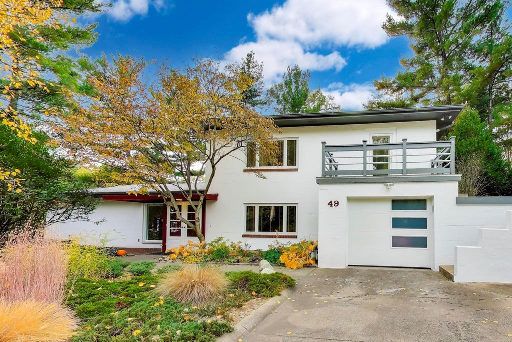 Photo of 49 Aspen Road, Ogden Dunes, IN 46368 (MLS # 830309)