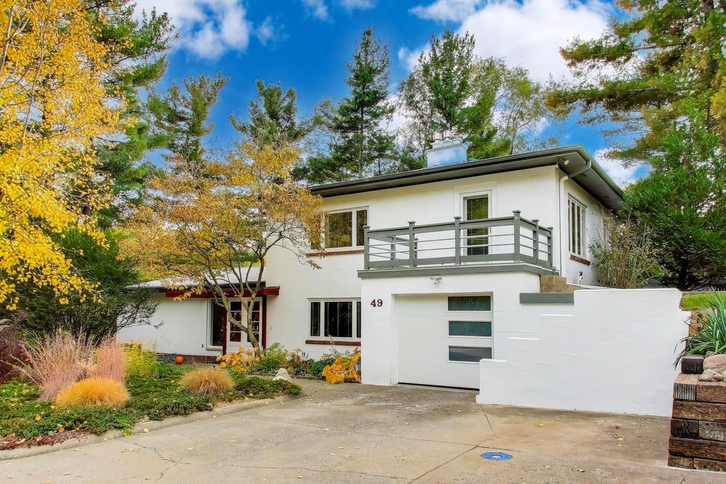 Photo of 49 Aspen Road, Ogden Dunes, IN 46368 (MLS # 830309)