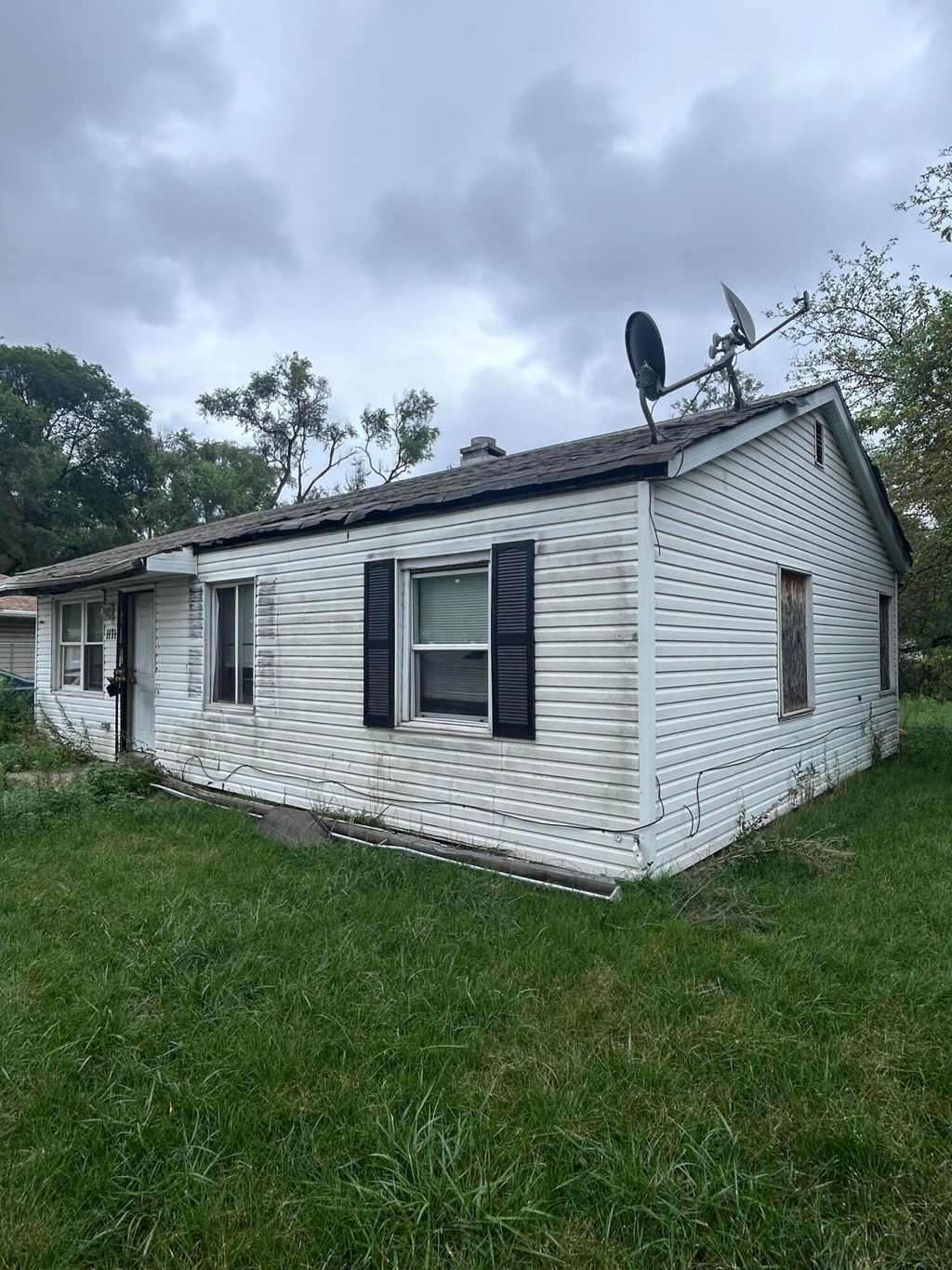 Photo of 1171 Dearborn Circle, Gary, IN 46403 (MLS # 838281)