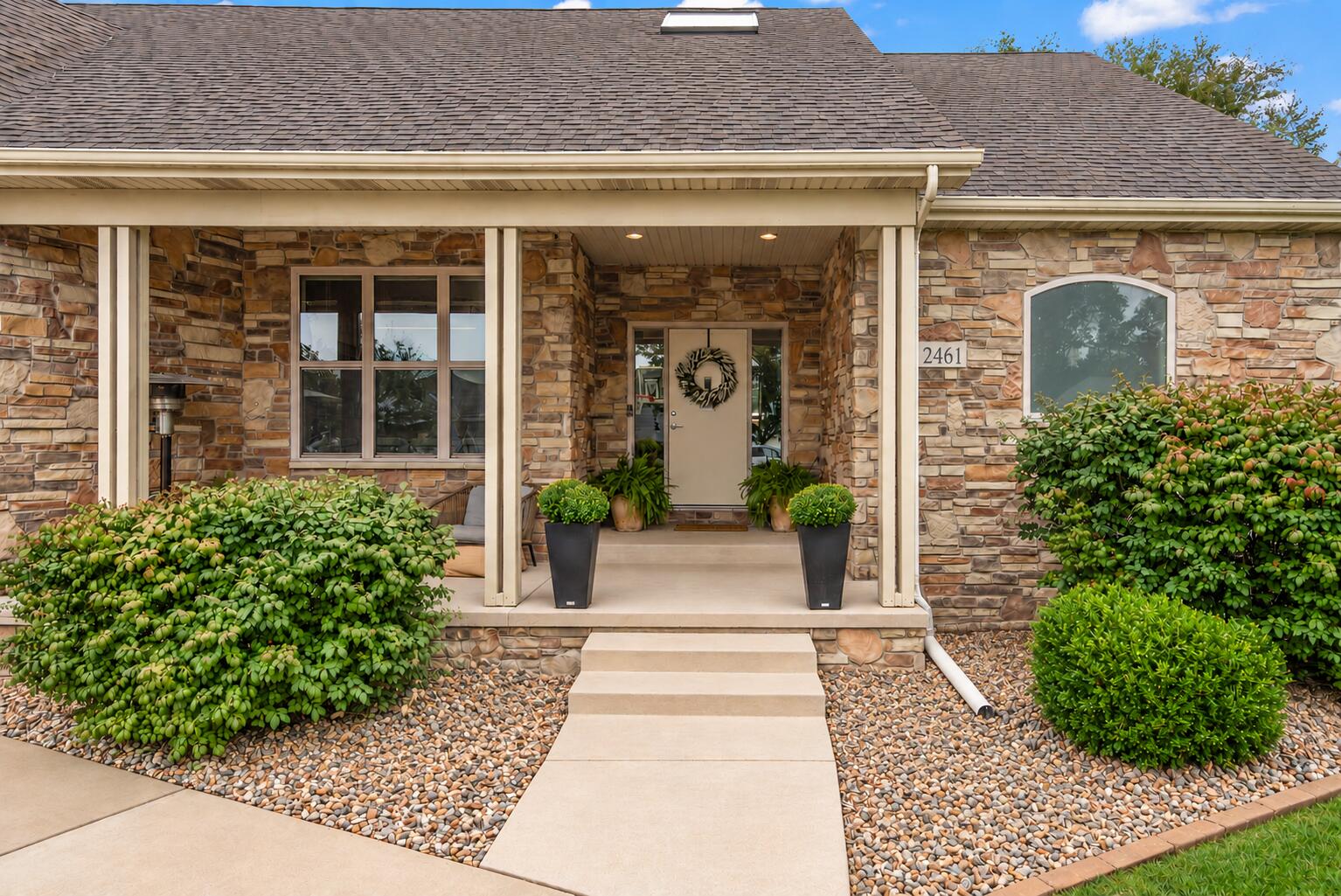 2461 Aeropostale Drive