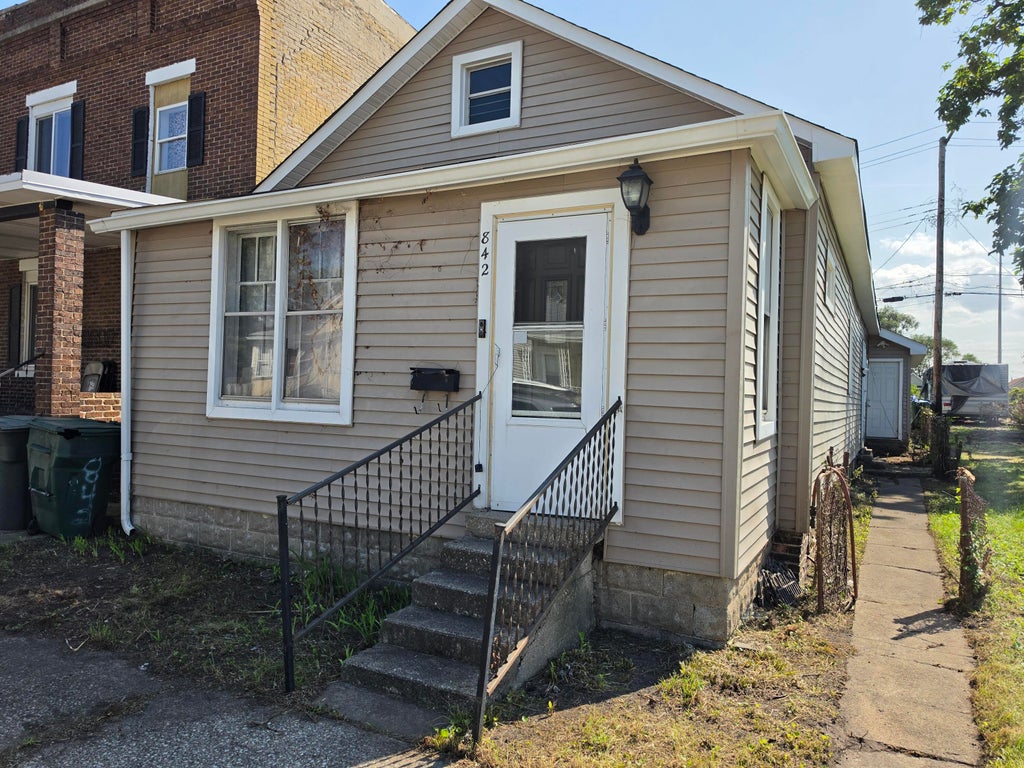 Photo of 842 Indiana Street, Hammond, IN 46320 (MLS # 845387)