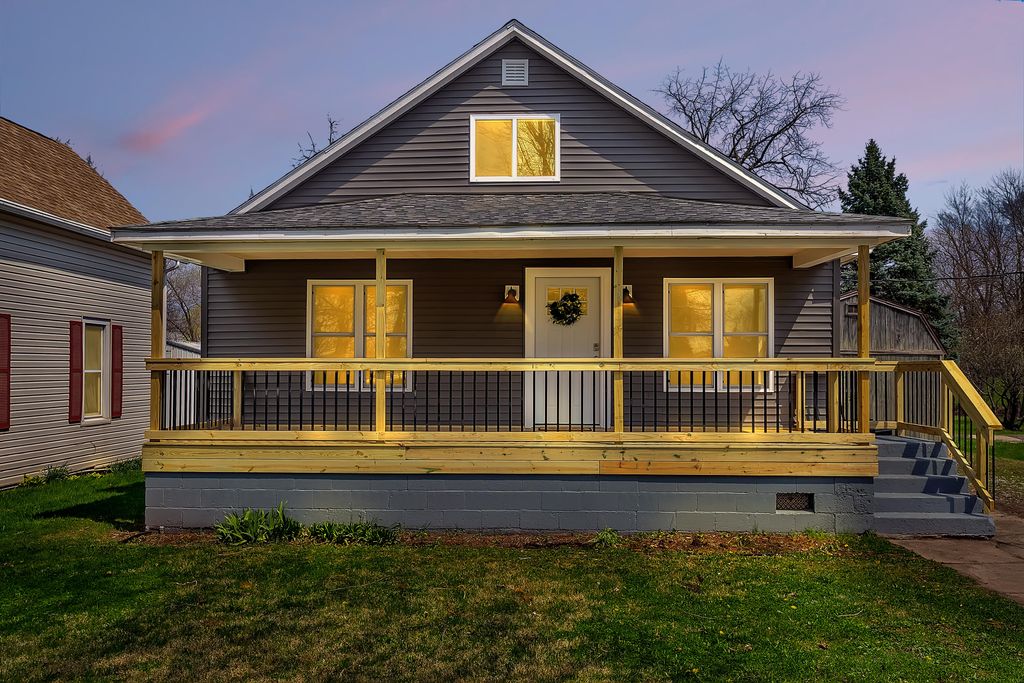 Photo of 307 S Park Avenue, Rensselaer, IN 47978 (MLS # 836895)