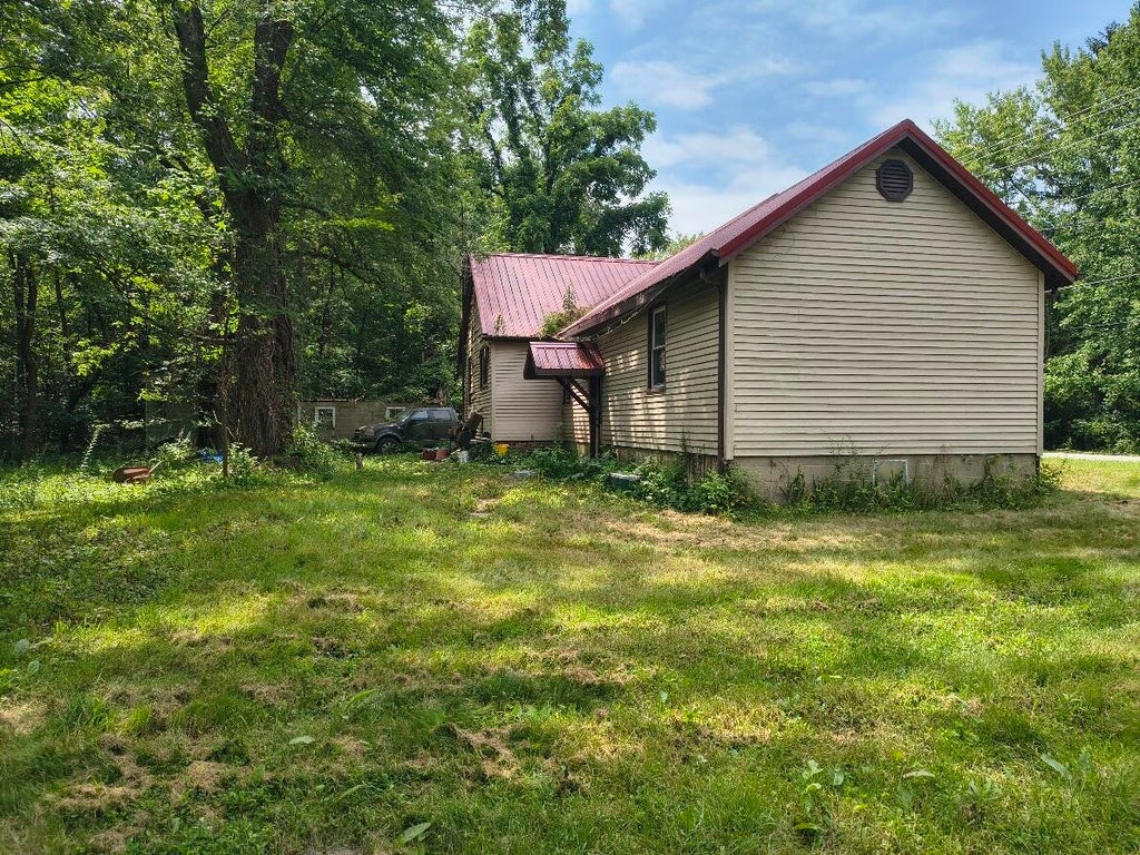 Photo of 346 E 900 N, La Porte, IN 46350 (MLS # 842930)