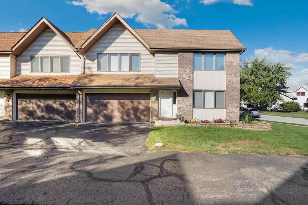 Photo of 741 Newcastle Drive #A, Schererville, IN 46375 (MLS # 829510)