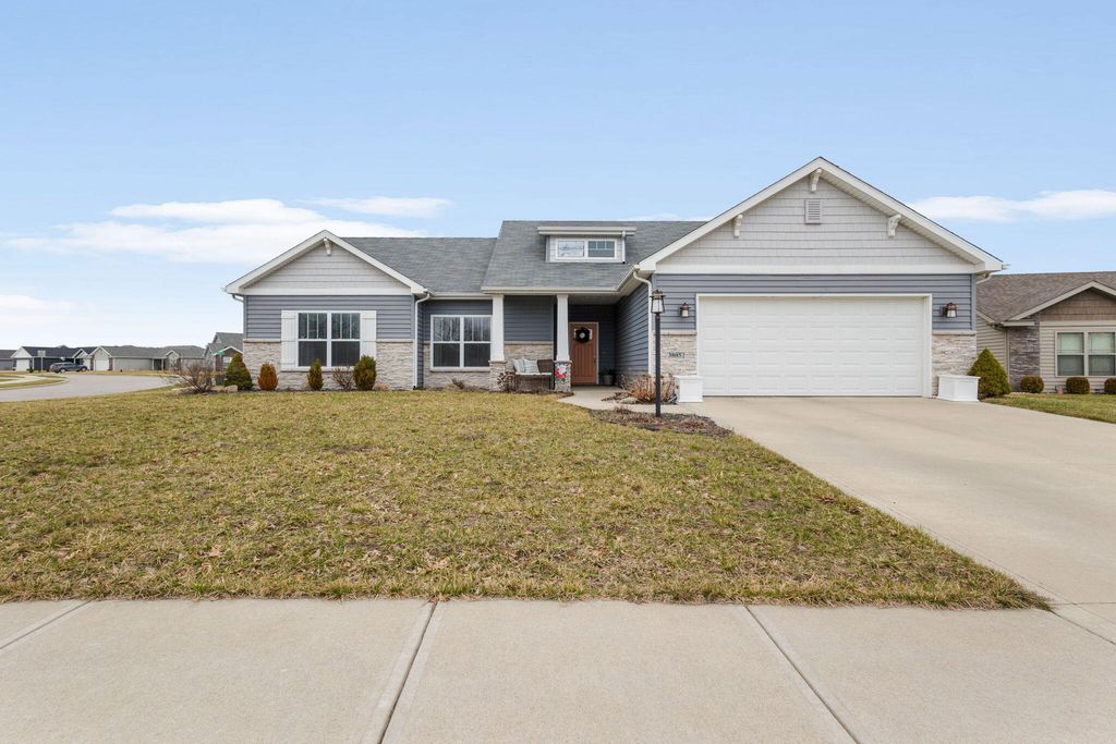 Photo of 3805 Mandy Court, Warsaw, IN 46582 (MLS # 835359)