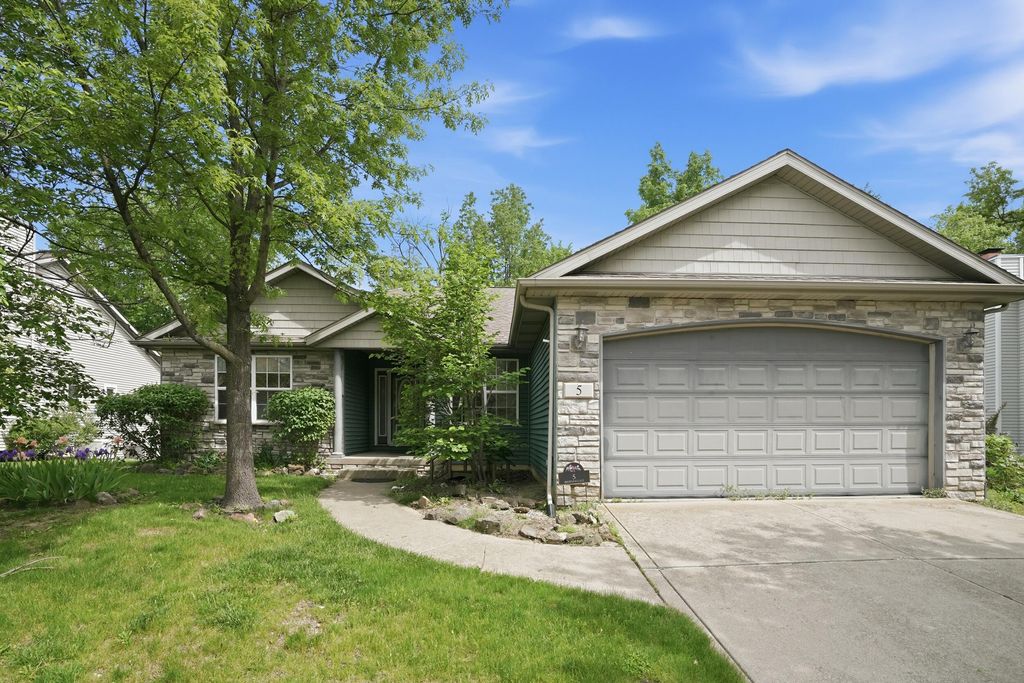 Photo of 5 Browning Lane, Valparaiso, IN 46383 (MLS # 839332)
