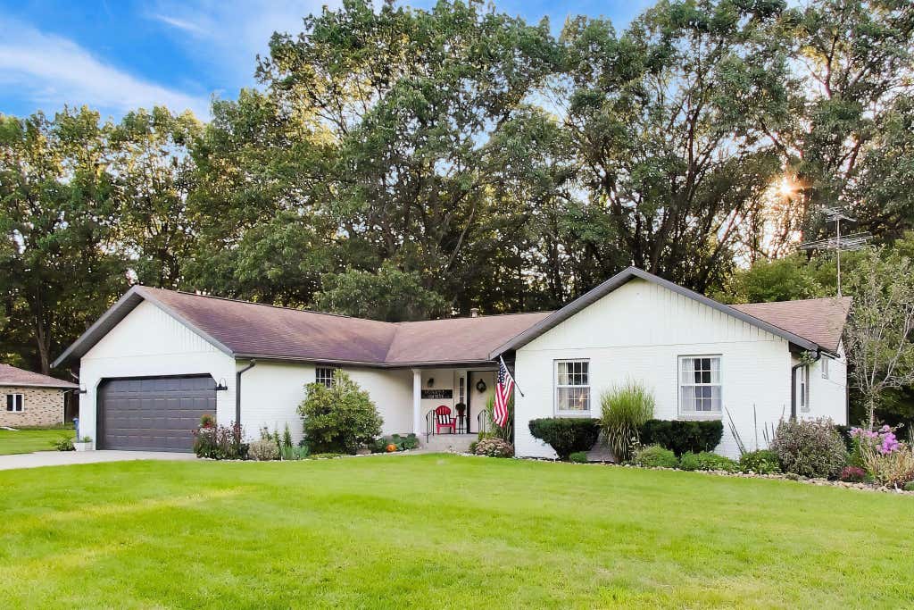 Photo of 4376 N Vintage Hills Trail W, La Porte, IN 46350 (MLS # 844370)