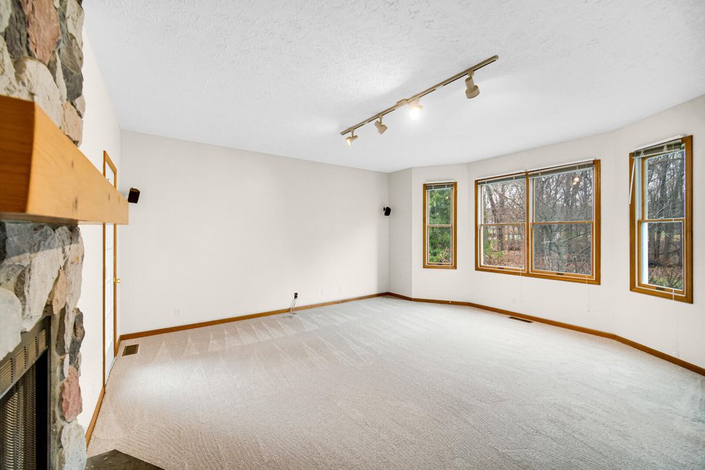 Photo of 692 Harvest Road, Valparaiso, IN 46383 (MLS # 835362)