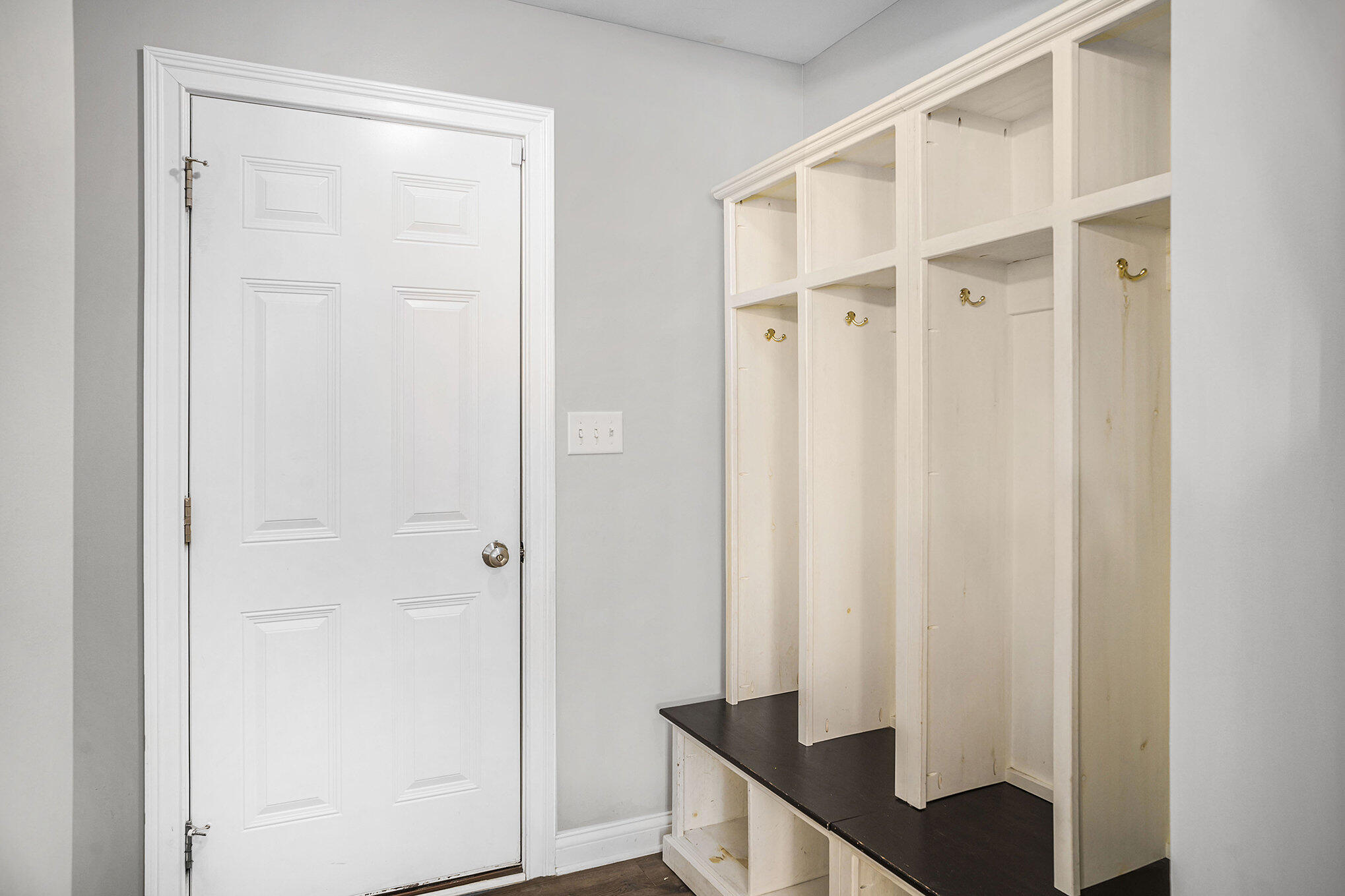 Crown Point, Indiana 46307, United States, 3 Bedrooms Bedrooms, ,3 BathroomsBathrooms,Residential,Active,131395