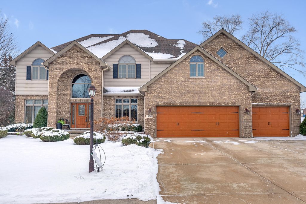 Photo of 13041 W 90th Avenue, Saint John, IN 46373 (MLS # 833534)