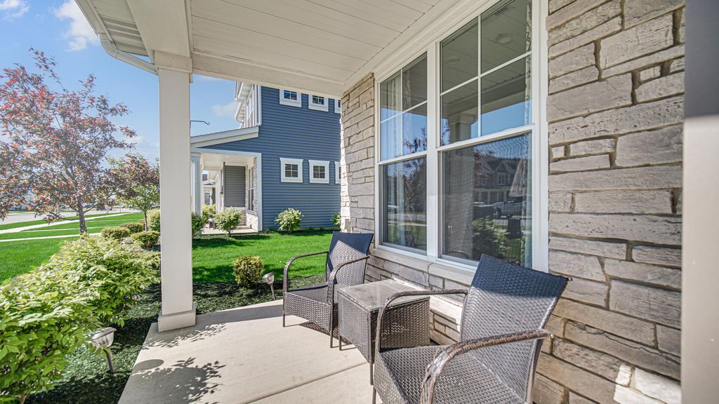 Photo of 11828 Kentucky Street, Crown Point, IN 46307 (MLS # 839087)