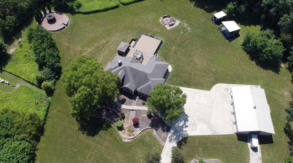 Photo of 8855 E 93rd Avenue, Crown Point, IN 46307 (MLS # 829837)