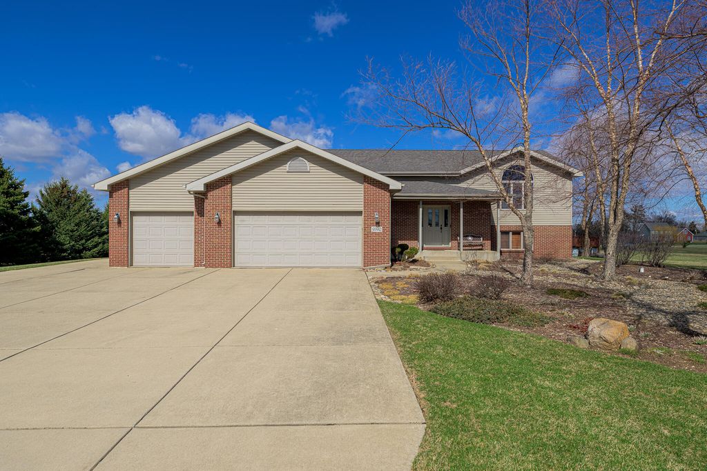 Photo of 9390 W 156th Place, Lowell, IN 46356 (MLS # 835526)