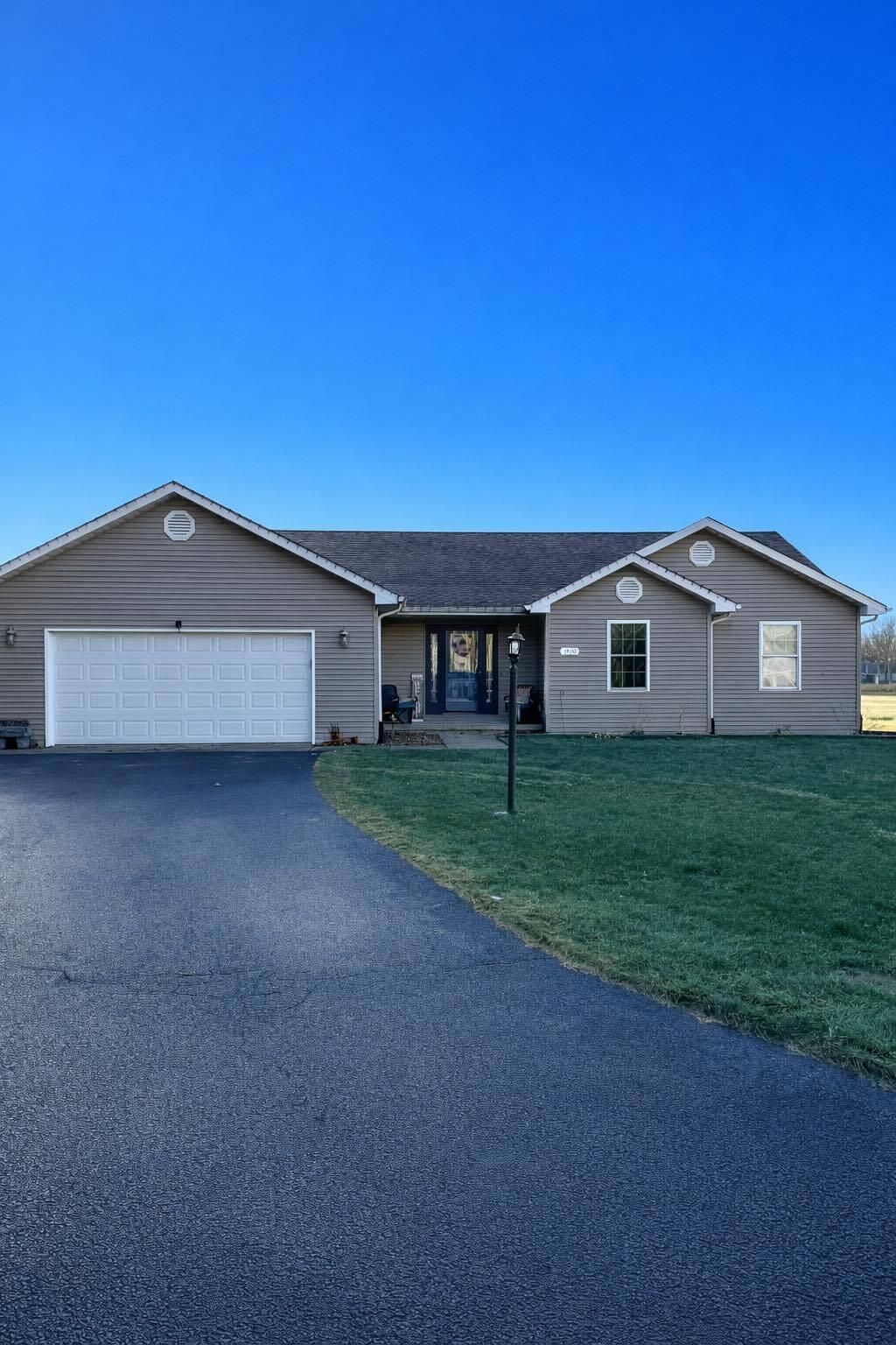 Photo of 11530 Salyer Drive, Wheatfield, IN 46392 (MLS # 832497)
