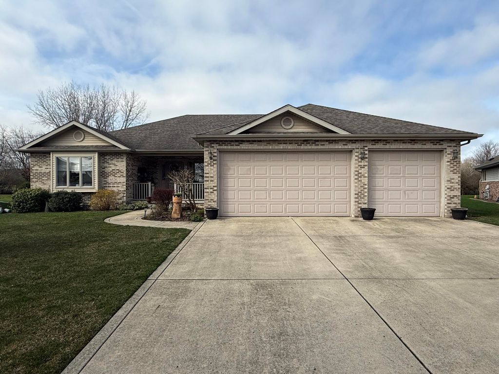 Photo of 6528 Tumbleweed Lane, Schererville, IN 46375 (MLS # 836476)