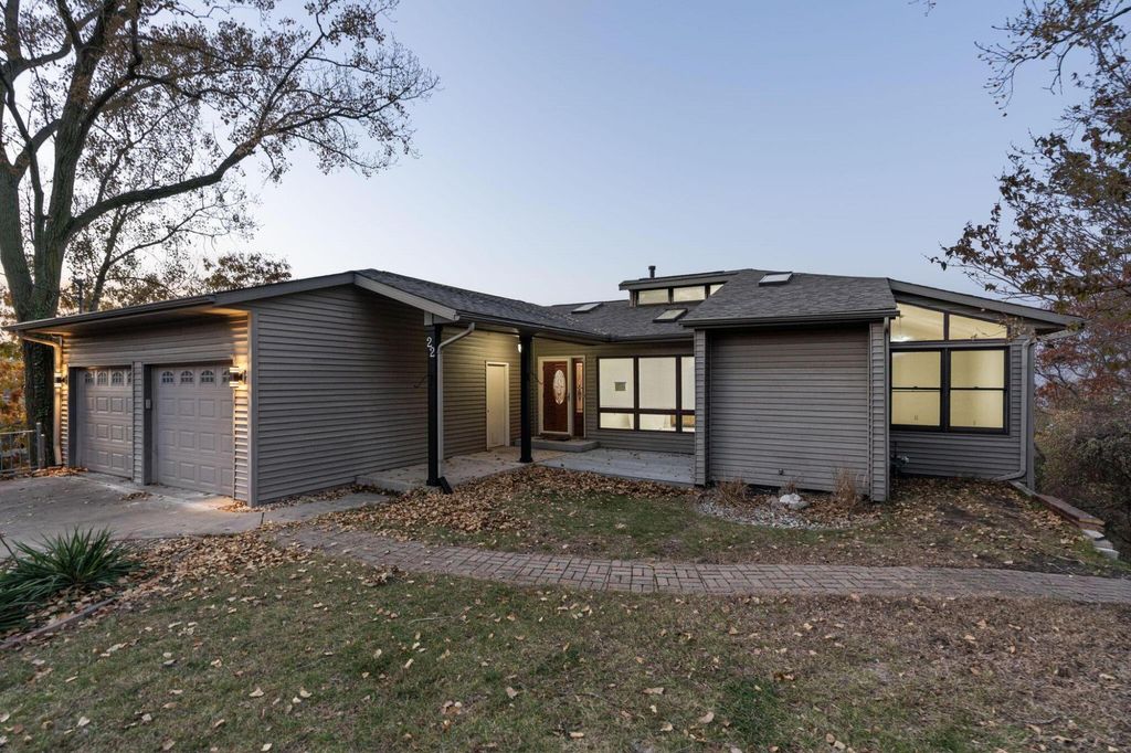 Photo of 22 Skyline Drive, Ogden Dunes, IN 46368 (MLS # 831043)