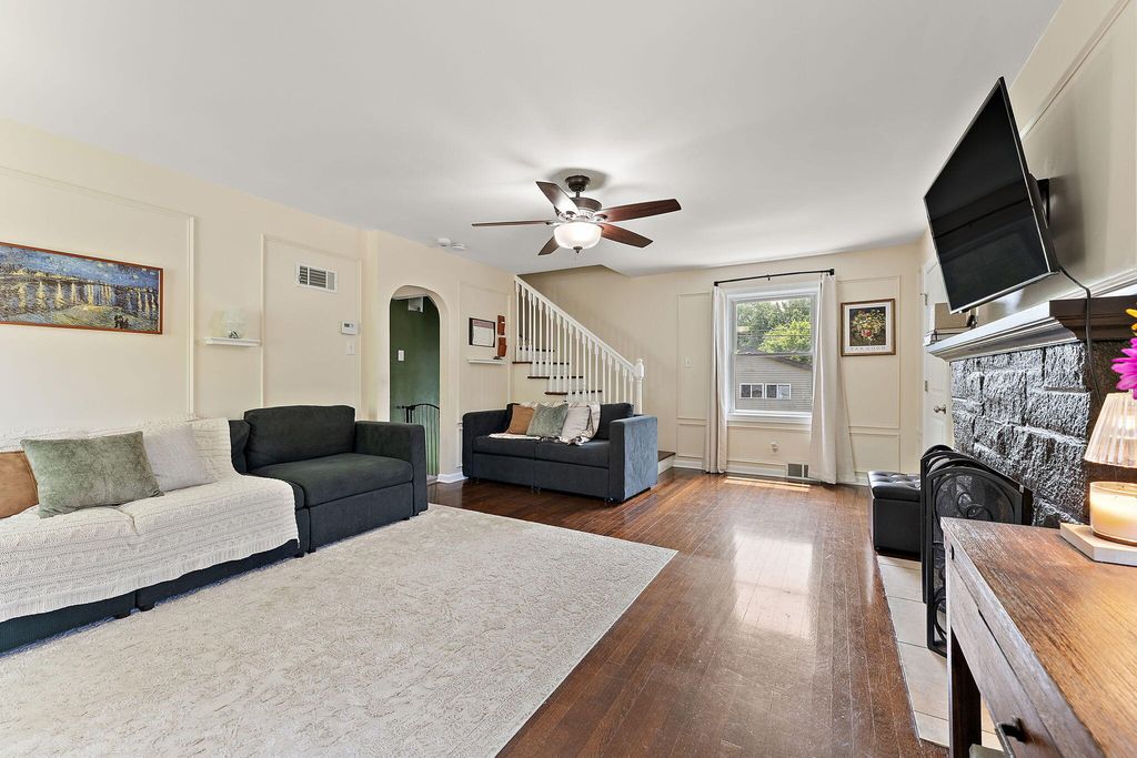 Photo of 912 Mulberry Street, Hammond, IN 46324 (MLS # 839264)