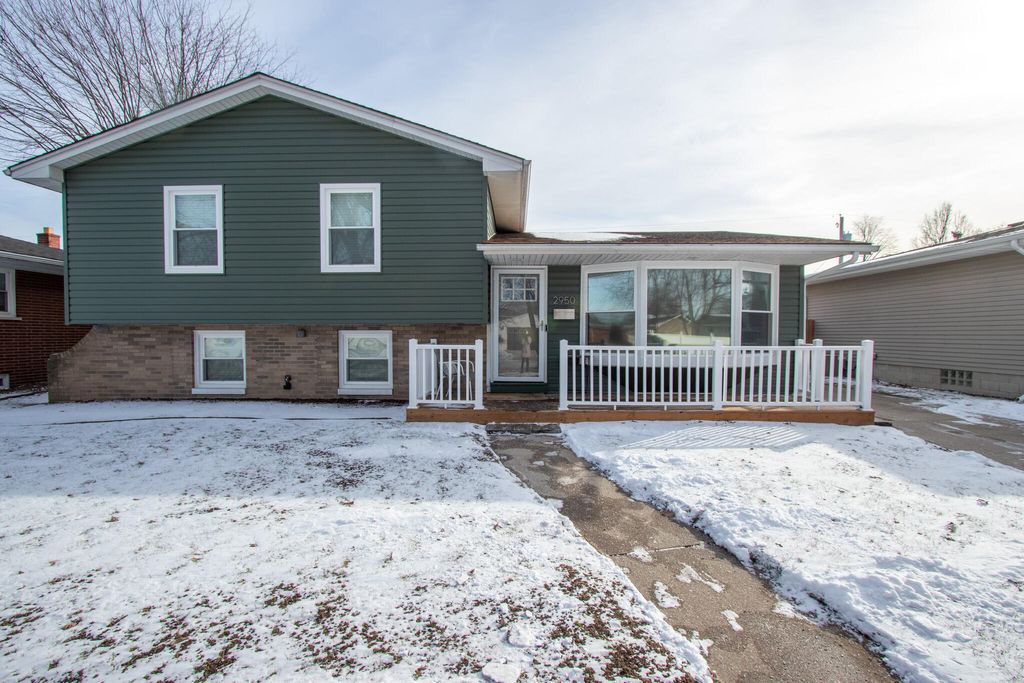 Photo of 2950 101st Street, Highland, IN 46322 (MLS # 833216)