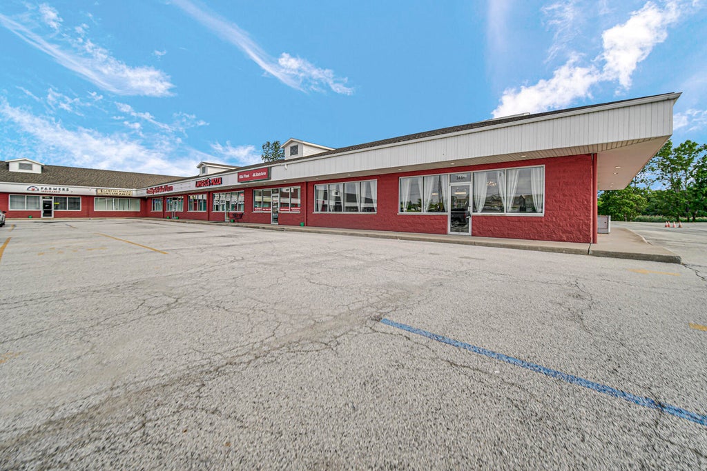 Photo of 346 E Lincoln Highway #J, Schererville, IN 46375 (MLS # 841737)