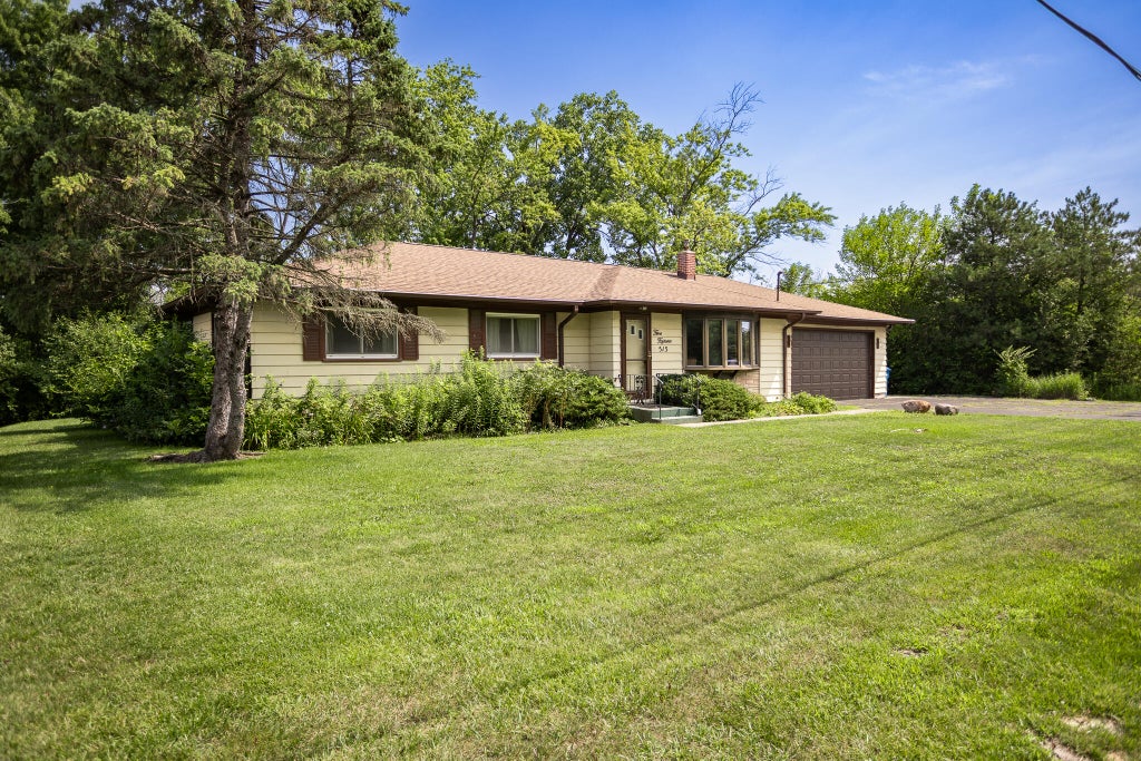 Photo of 515 W 77th Avenue, Dyer, IN 46311 (MLS # 842181)