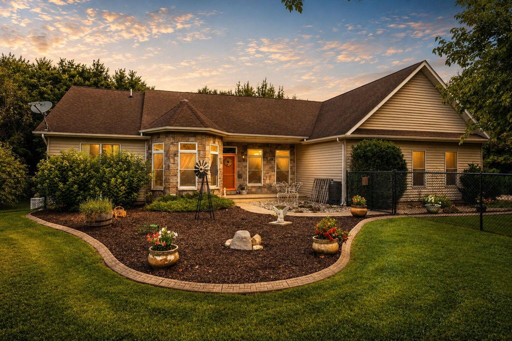 Photo of 639 E Us Highway 6, Westville, IN 46391 (MLS # 845639)