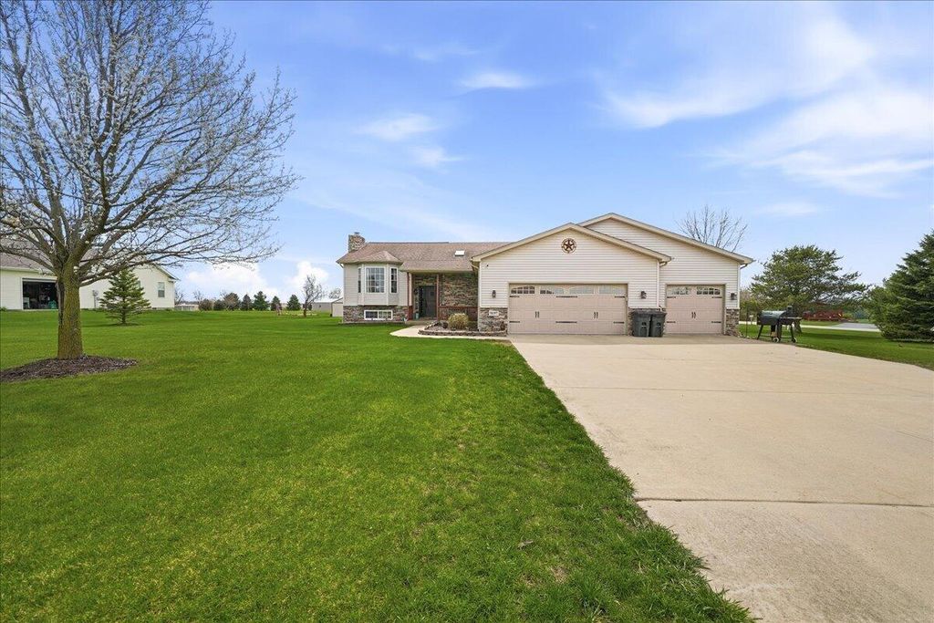 Photo of 9197 W 196th Avenue, Lowell, IN 46356 (MLS # 836751)