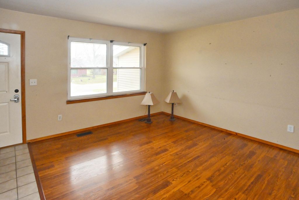 Photo of 3621 Kingsway Drive, Crown Point, IN 46307 (MLS # 835733)