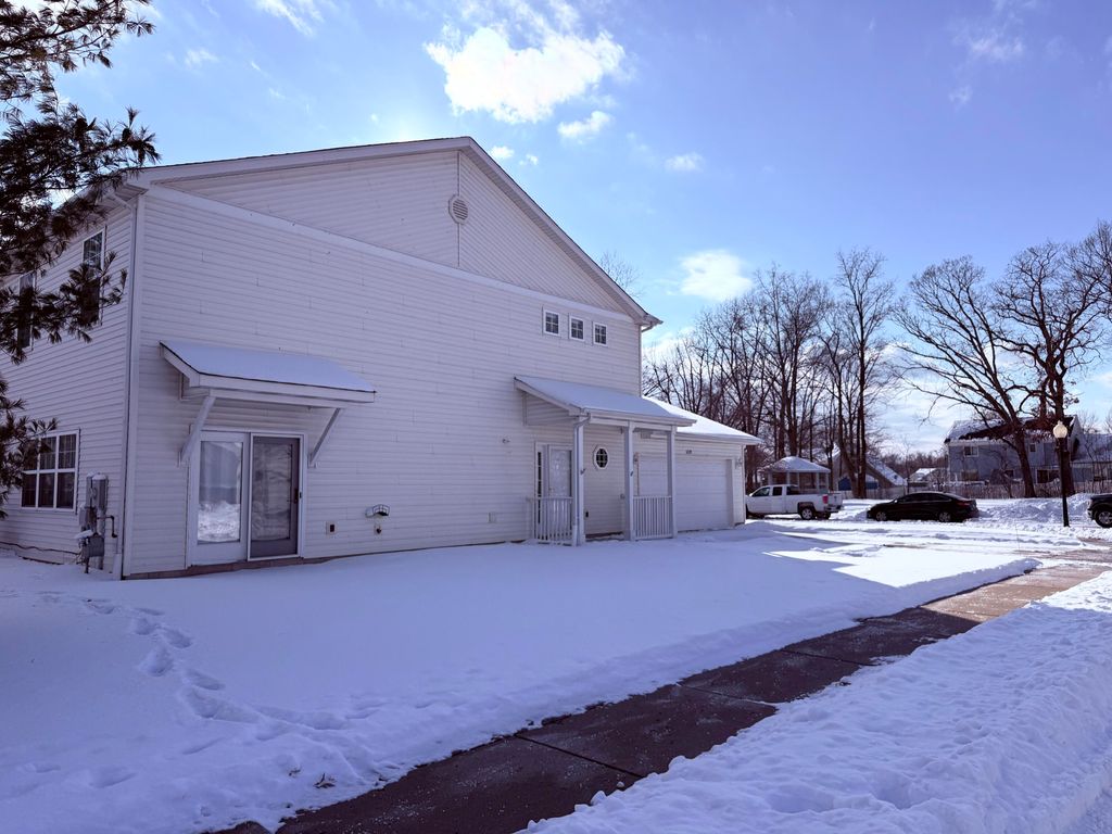 Photo of 1239 Fox Hollow Drive, Chesterton, IN 46304 (MLS # 833843)