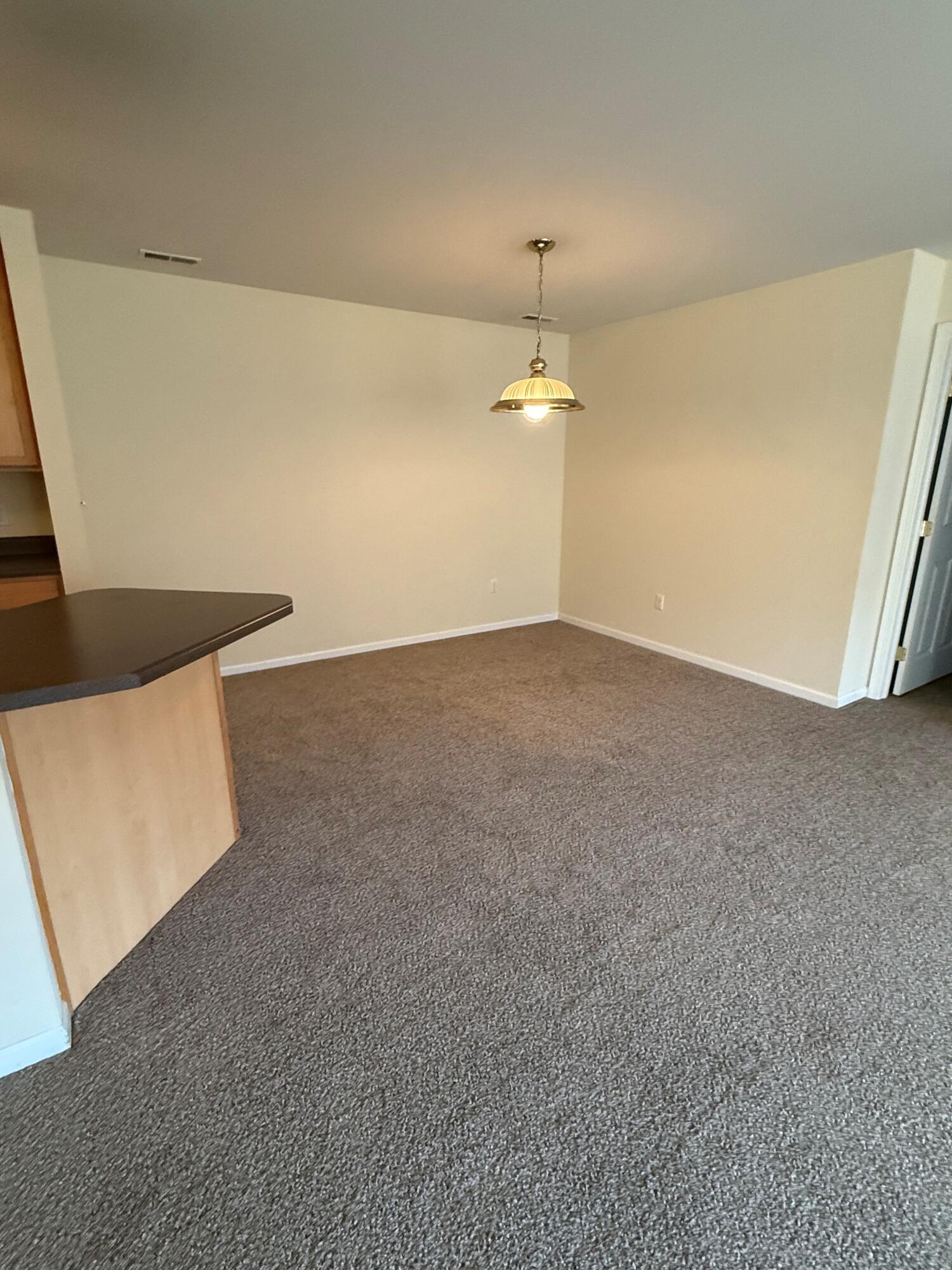 644 Cambridge Court 1b