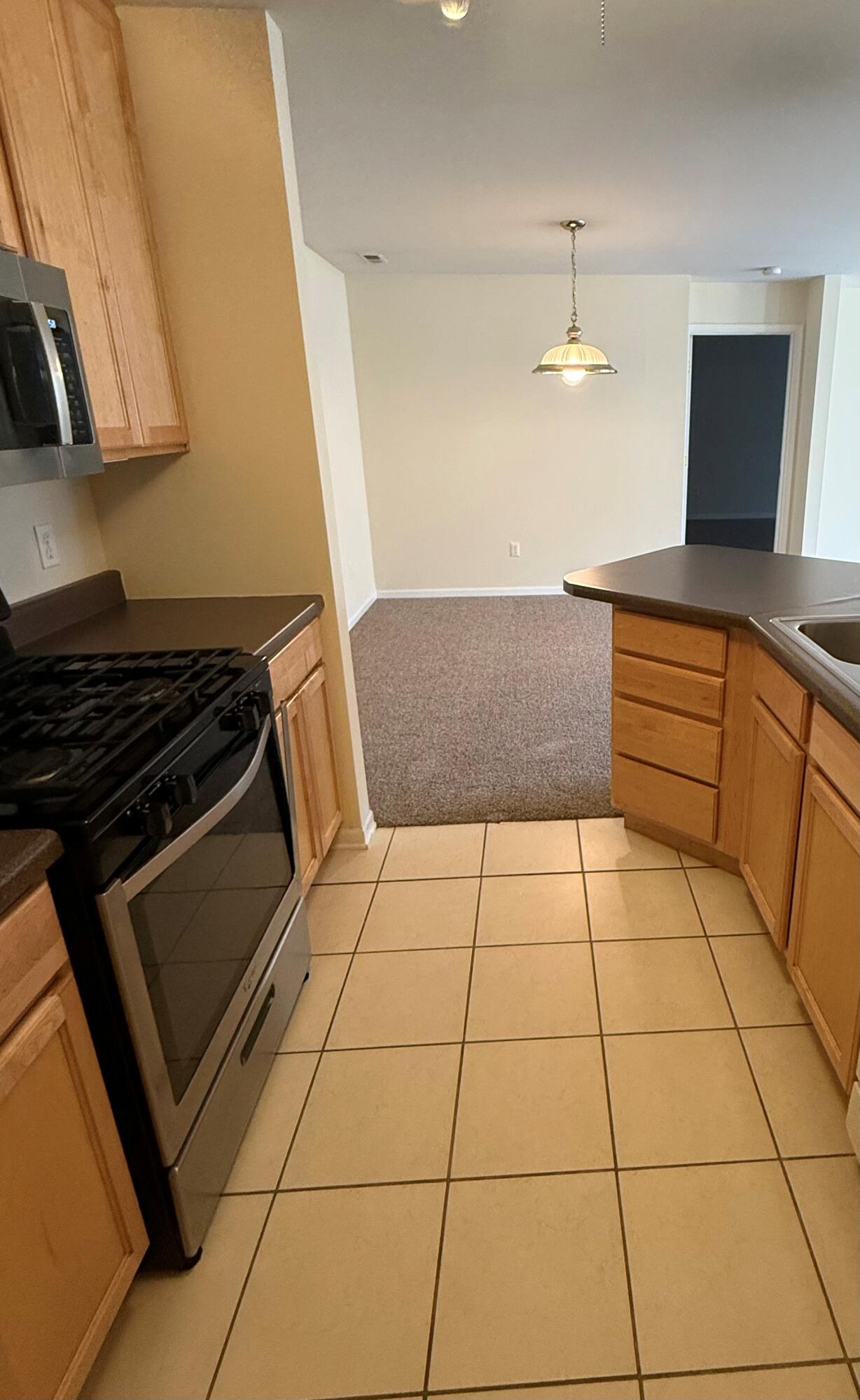 644 Cambridge Court 1b