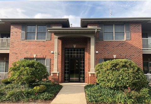 Property photo of 644 Cambridge Court 1b, Munster, IN 46321