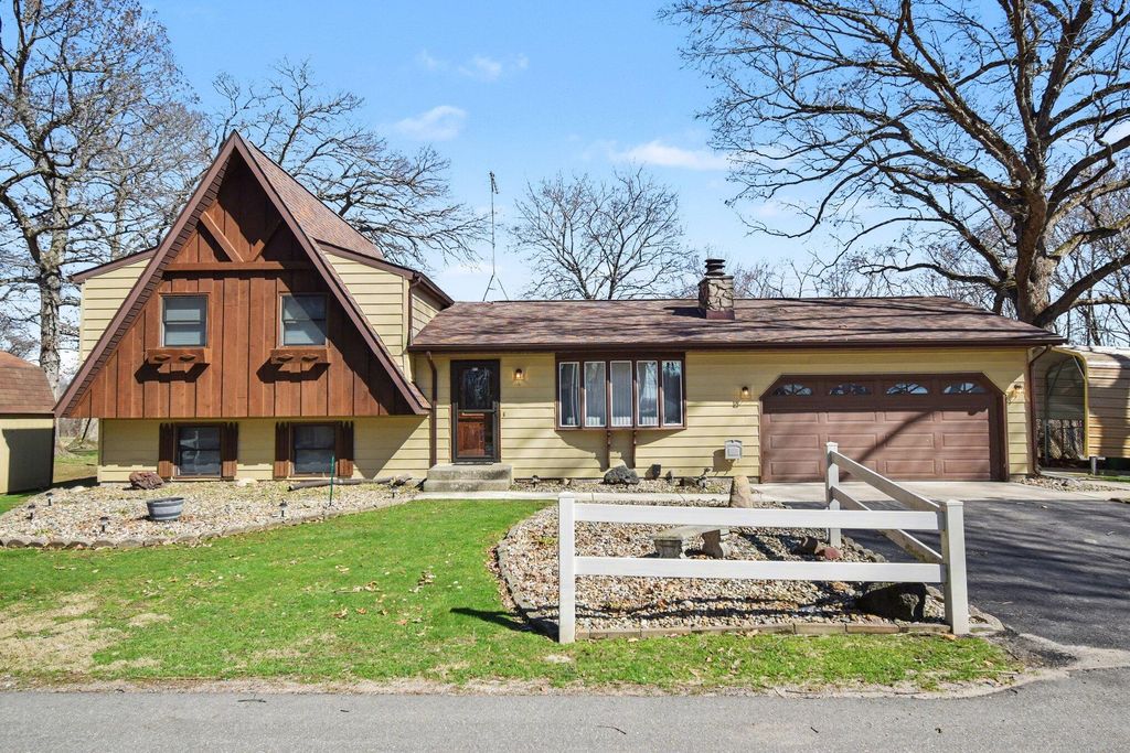 Photo of 7529 E 400 S, Walkerton, IN 46574 (MLS # 835775)