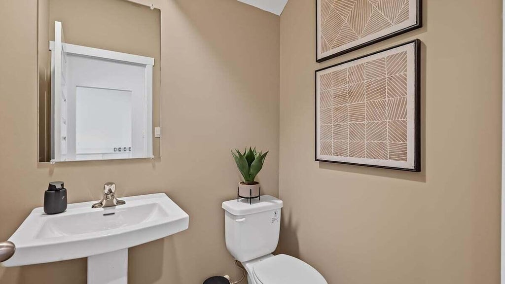 Photo of 550 E 120th Place, Crown Point, IN 46307 (MLS # 843537)