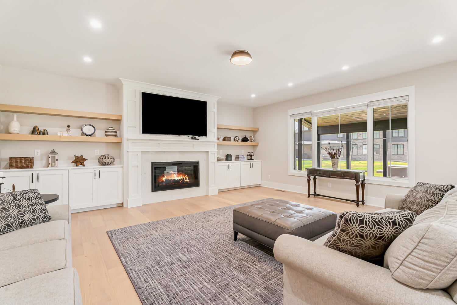 9533 Tall Grass Trail