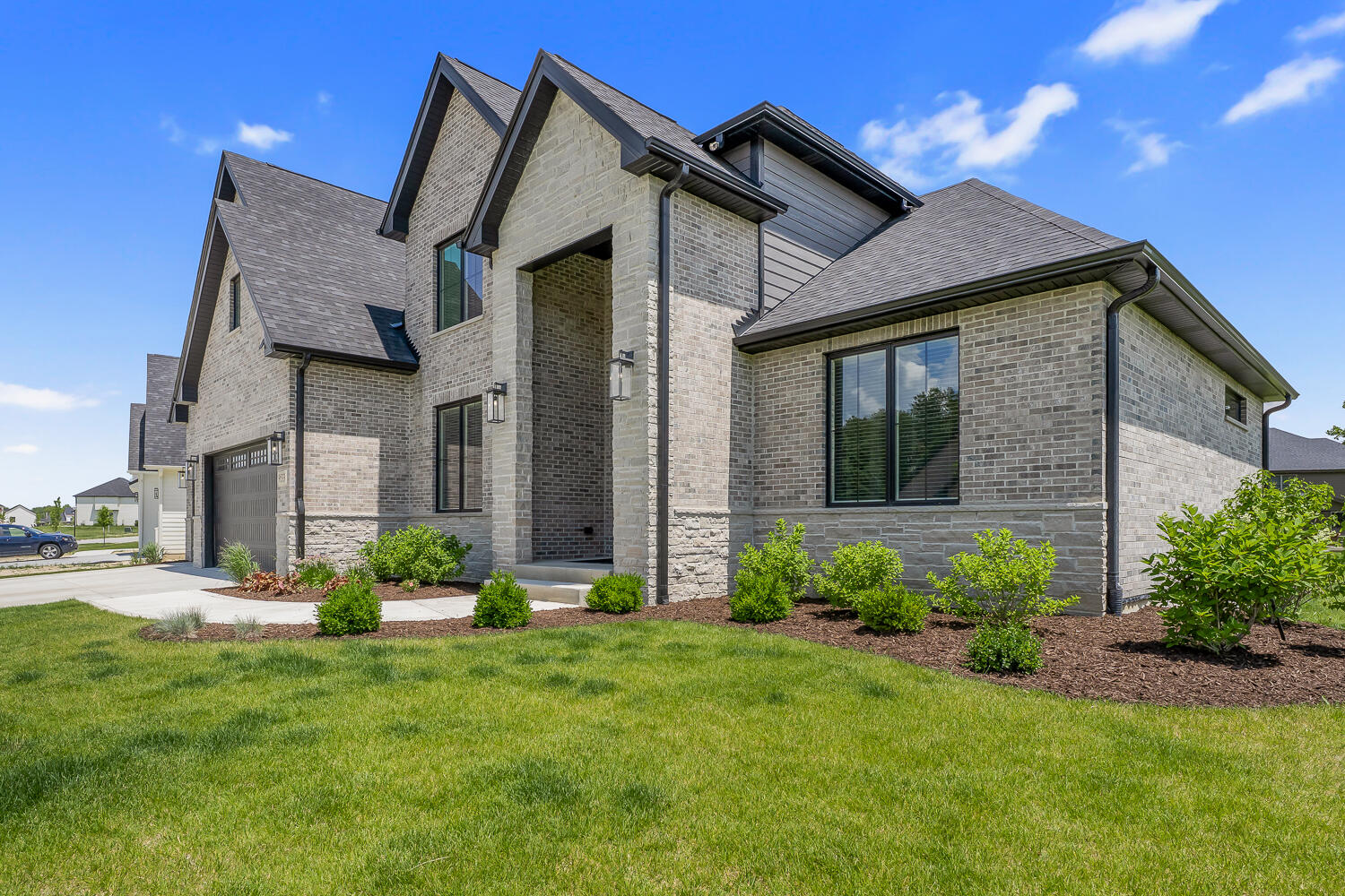 9533 Tall Grass Trail