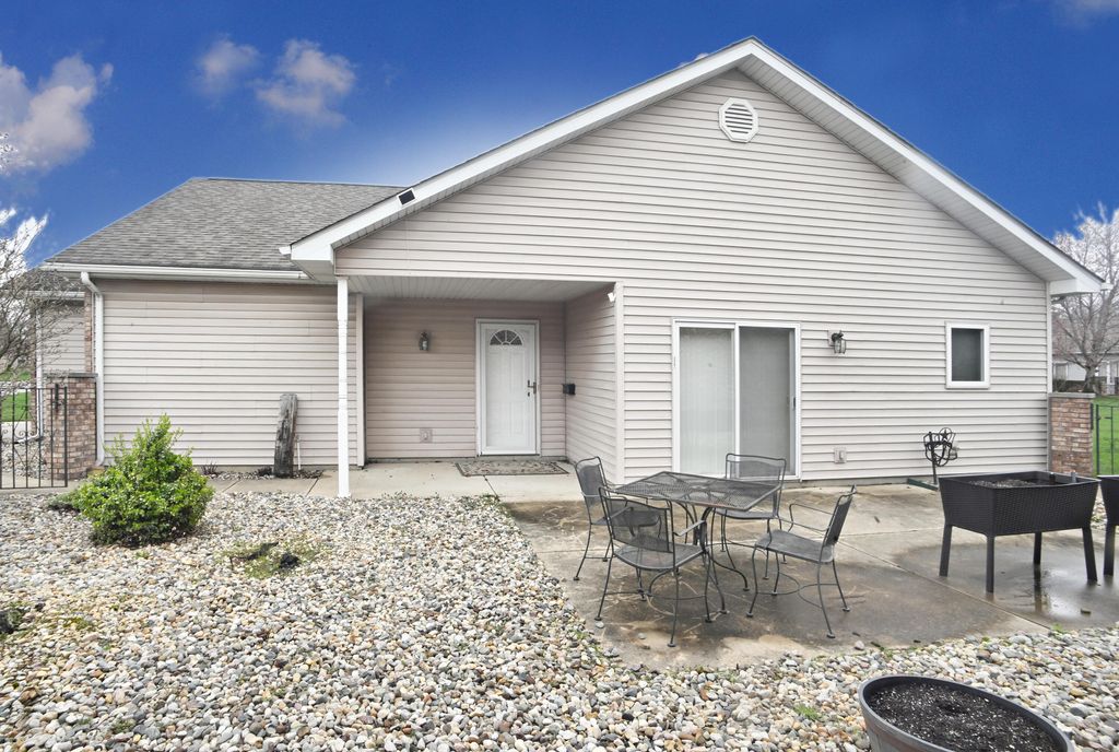 Photo of 192 Heather Lane, Hobart, IN 46342 (MLS # 836615)