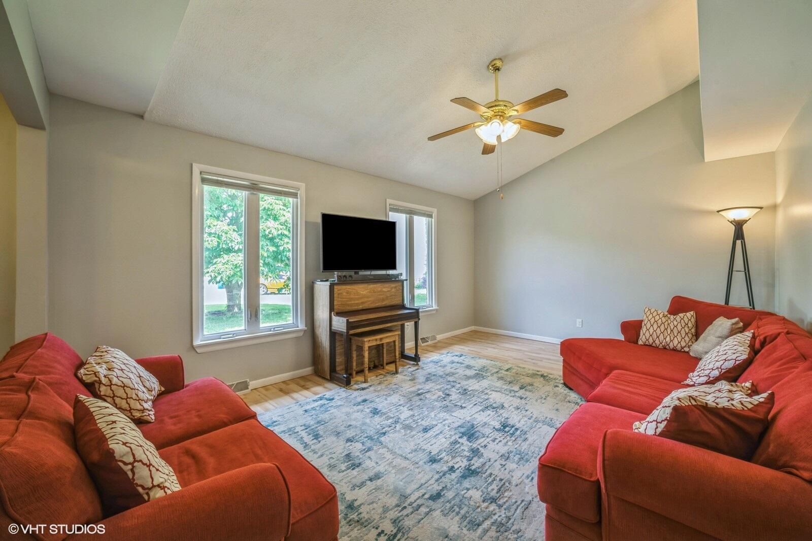 1711 W 95th Court
