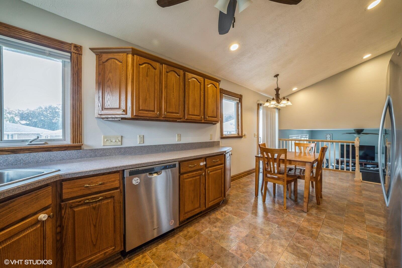 1711 W 95th Court