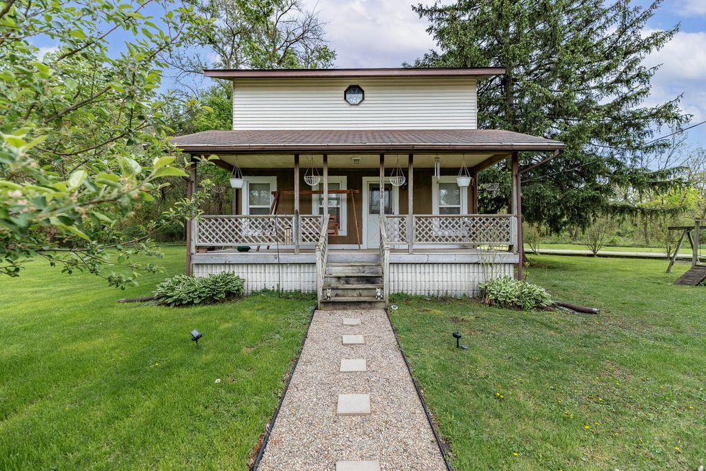 Photo of 6269 Cleveland Street, Merrillville, IN 46410 (MLS # 838223)