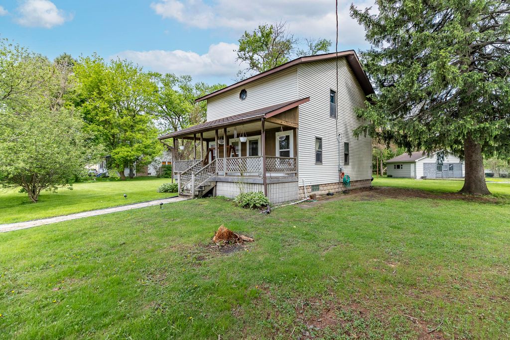 Photo of 6269 Cleveland Street, Merrillville, IN 46410 (MLS # 838223)