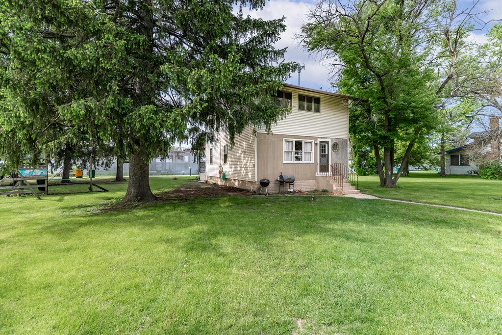 Photo of 6269 Cleveland Street, Merrillville, IN 46410 (MLS # 838223)