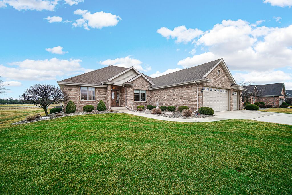 Photo of 1718 Silver Hawk Drive, Crown Point, IN 46307 (MLS # 835505)