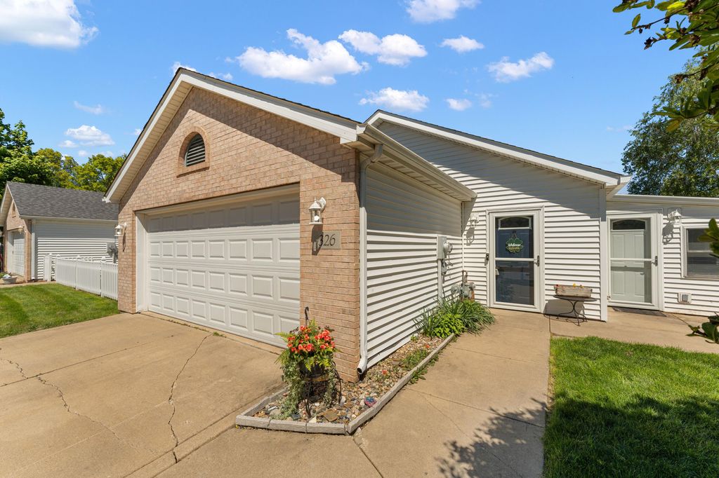 Photo of 326 Brown Court, Chesterton, IN 46304 (MLS # 839485)