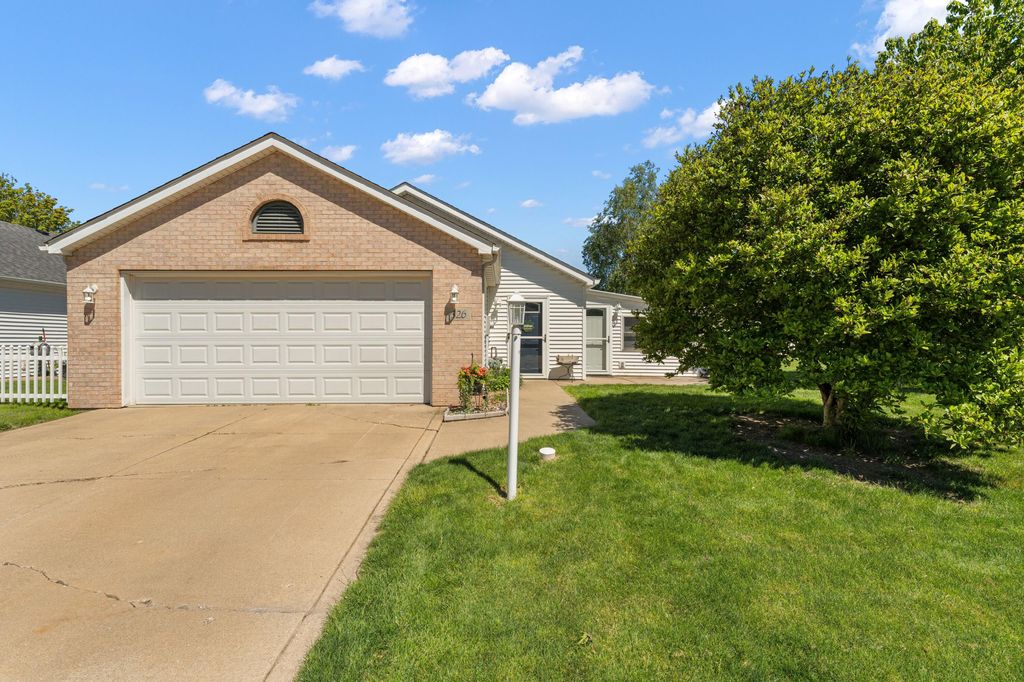 Photo of 326 Brown Court, Chesterton, IN 46304 (MLS # 839485)