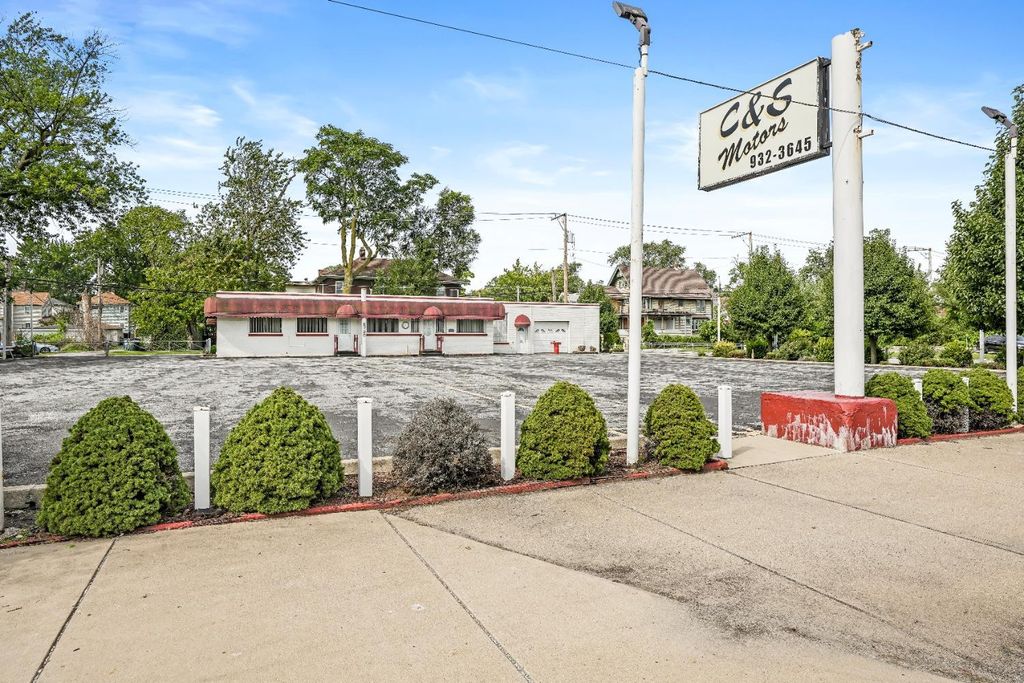 Photo of 5730-38 Hohman Avenue, Hammond, IN 46320 (MLS # 833131)