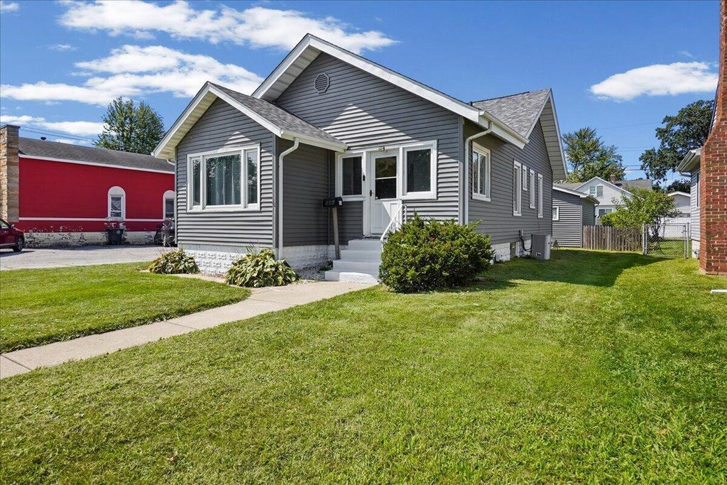 Photo of 946 State Street, Hobart, IN 46342 (MLS # 844445)