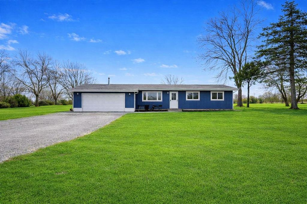 Photo of 275 S State Road 2, Hebron, IN 46341 (MLS # 836712)