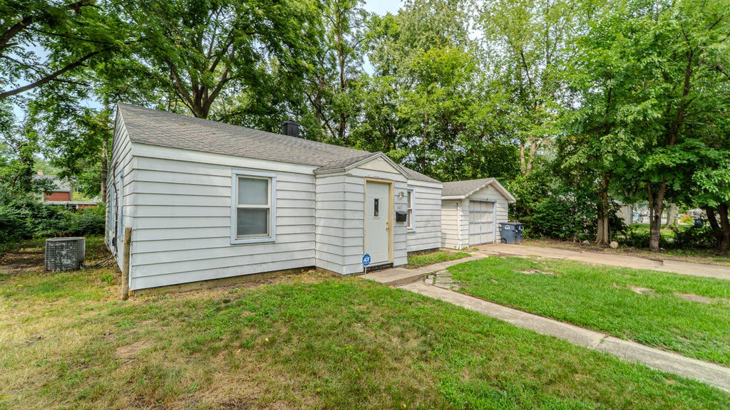 Photo of 440 Cole Court, Michigan City, IN 46360 (MLS # 843660)