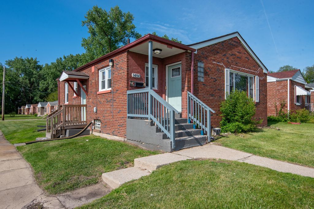 Photo of 1450 W 35th Avenue, Gary, IN 46408 (MLS # 840401)